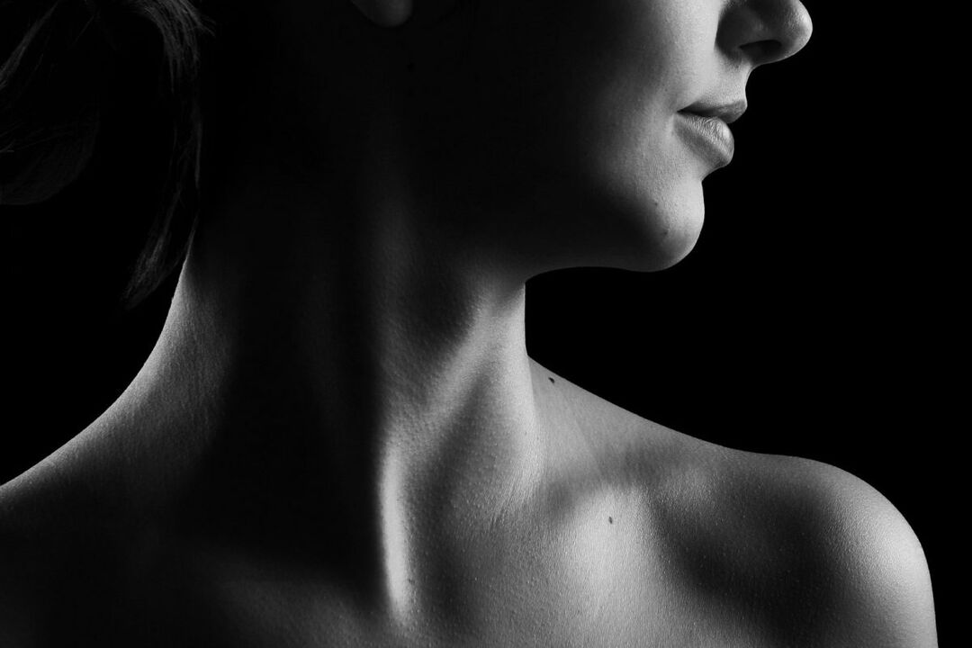 Δέρμα λαιμού και ντεκολτέ με σύγχρονες μεθόδους αναζωογόνησης
